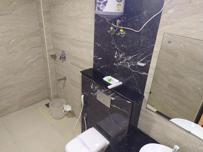 Bathroom 11