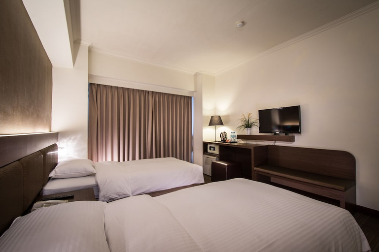 Bedroom 1, GREEN WORLD NEW WORLD HOTEL, Taipei City