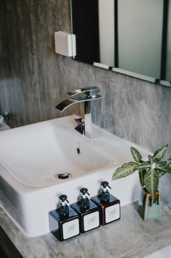 Bathroom 4, Arun Rawee, Muang Chiang Mai