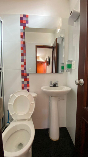 Bathroom, HOTEL GUADALUPE BGA, Bucaramanga