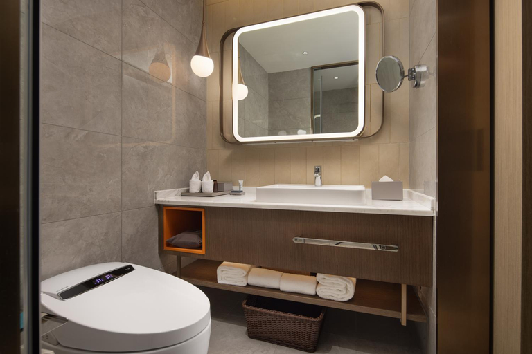 Bathroom 4, Home2 Suites by Hilton Wuhan Hankou Railway Station, Wuhan