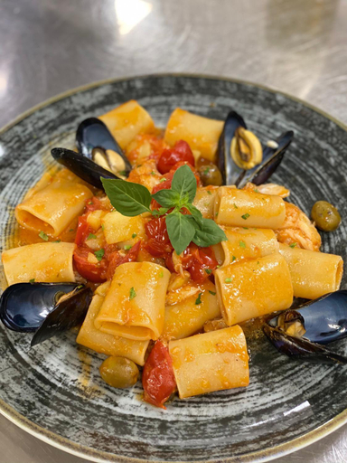 Food & Drinks 5, Bella Napoli albergo Chiari, Brescia