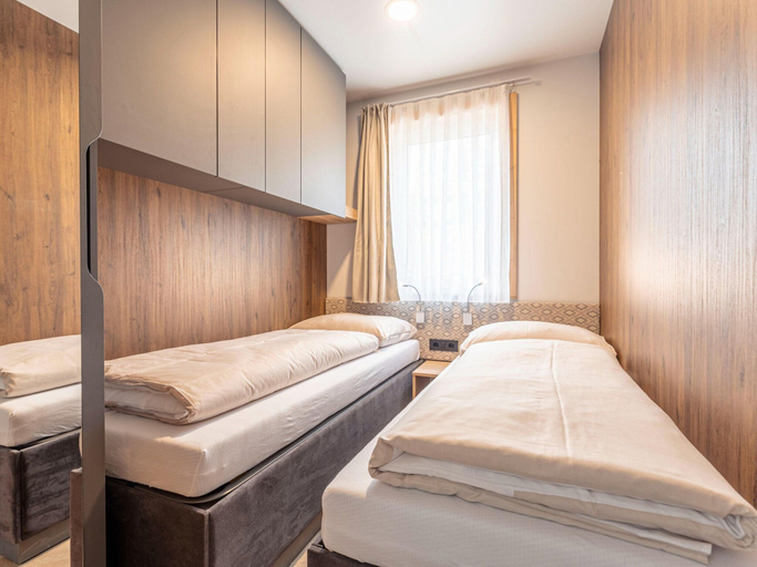 Bedroom 3, Luxury Chalet With Dishwasher in the Area, Hermagor