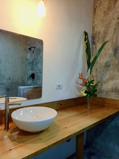 Bathroom 1, Casa Salvaje Vacation Rentals, Bocas del Toro