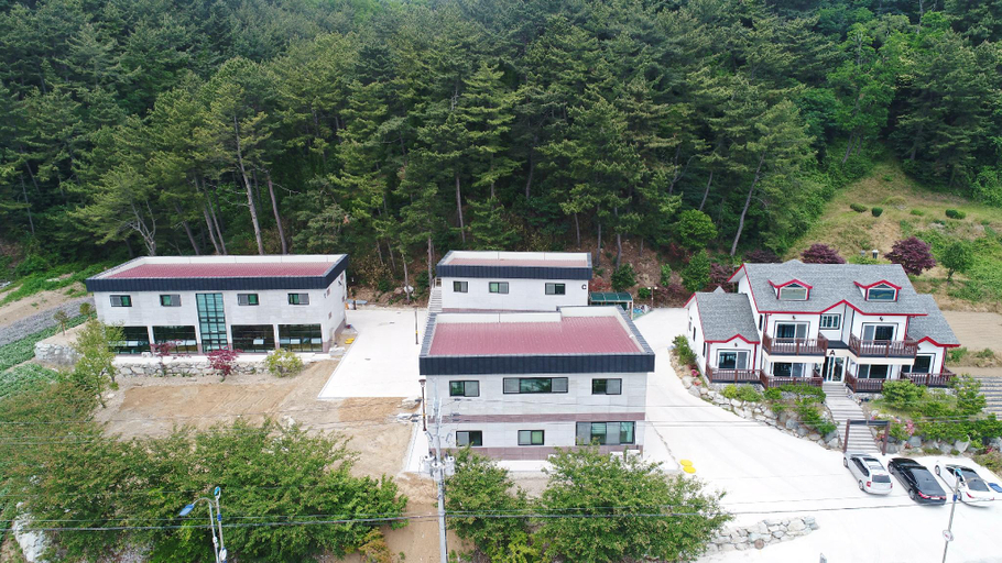 Others 4, Uljin blue ara B pension, Uljin
