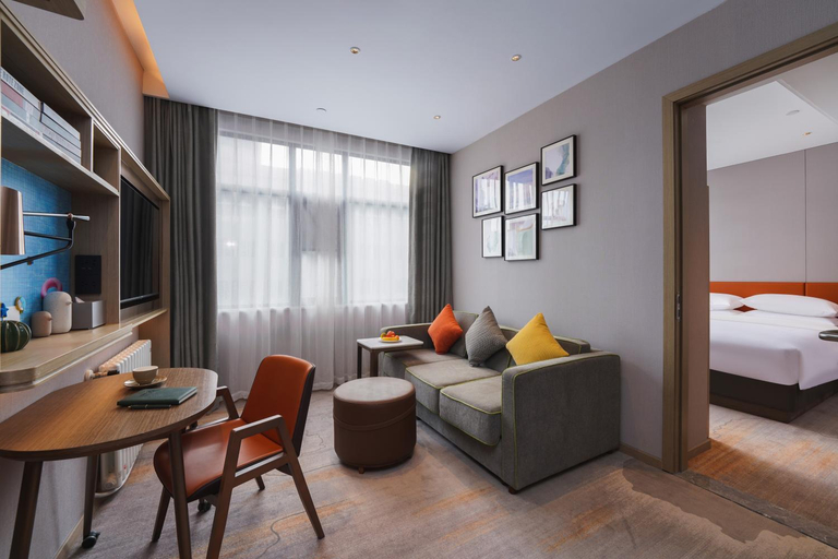 Bedroom 2, Home2 Suites by Hilton Wuhan Hankou Railway Station, Wuhan