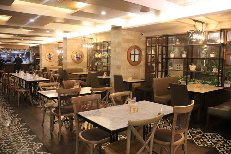 Food & Drinks 5, Hotel Del Rio, Iloilo City