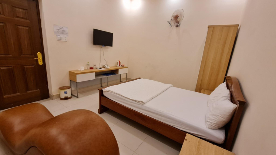 Bedroom 12
