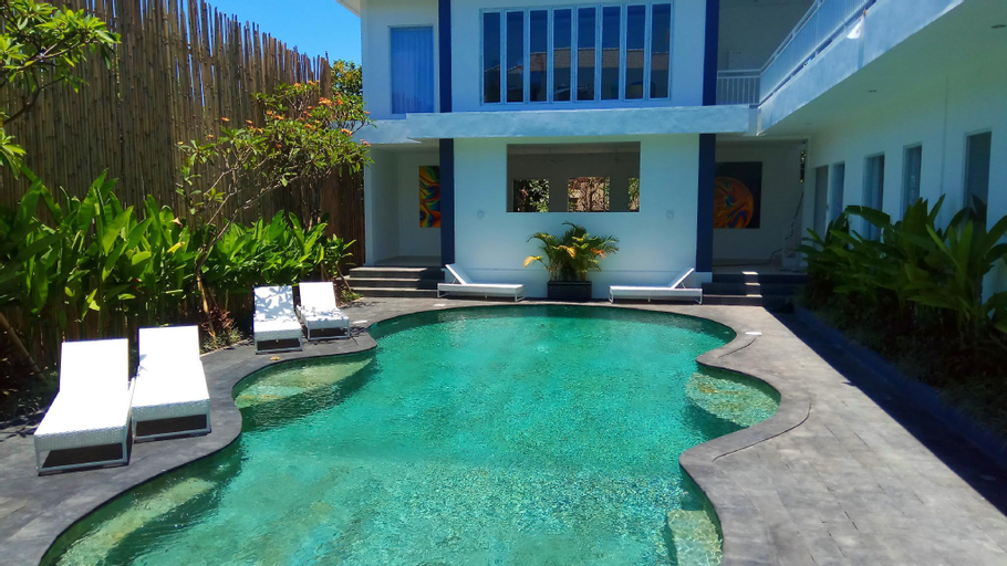 Swimming Pool 12