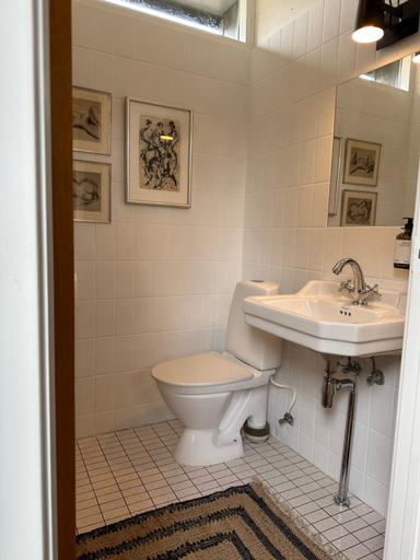 Bathroom, Aggershøj pensionat, Ærø