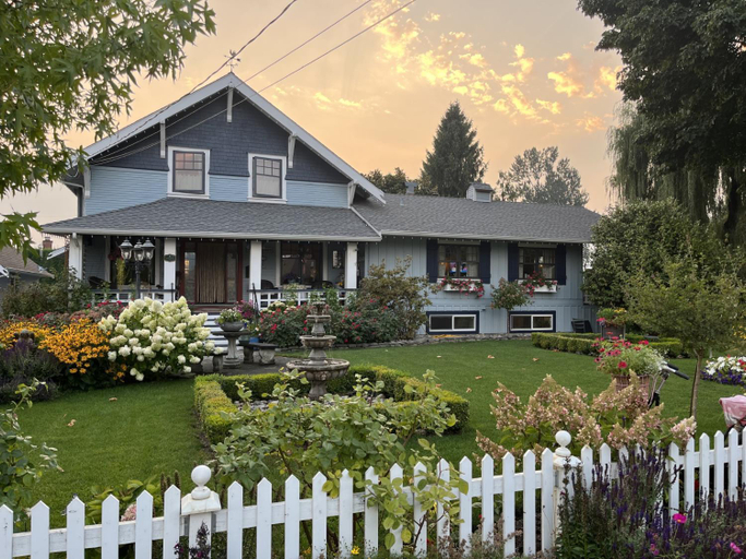 Others 5, The Hazelhouse, Fraser Valley