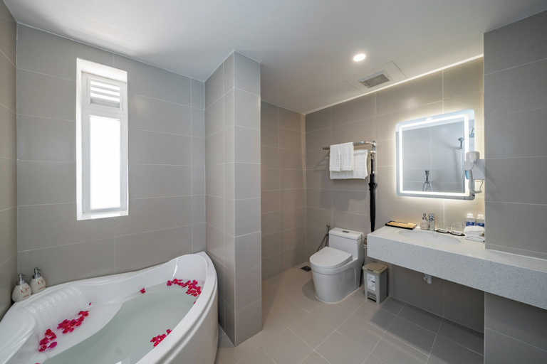 Bathroom 4, The Up Hotel Phu Quoc Island - The Poolside Escape, Phú Quốc