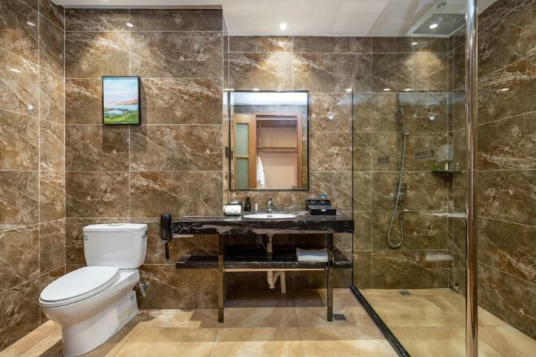 Bathroom 3, Phoenix Hill Hotel Dongguan (Golf Course Shop), Chuzhou