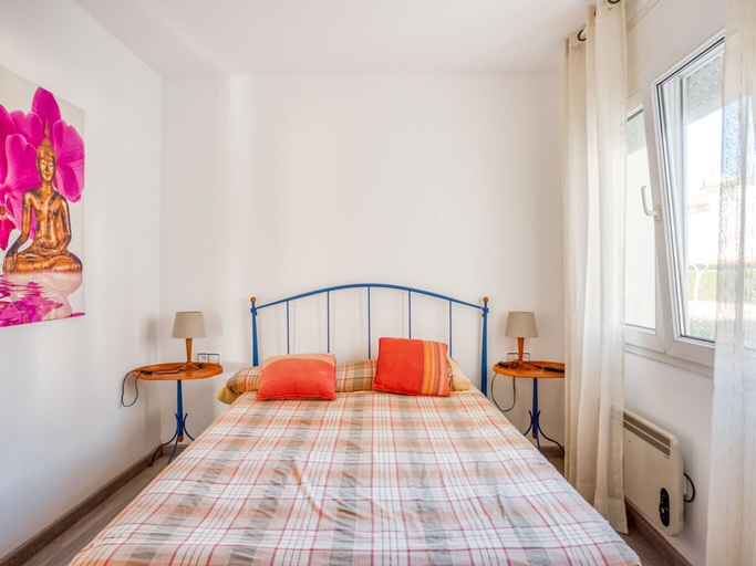 Room 3, Belvilla by OYO Sa\"agara3 Beach Apartment, Girona