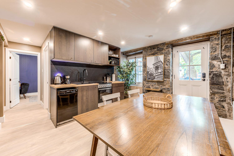 Others 5, North House - Beautiful Vieux 2 Bedroom Apt, Communauté-Urbaine-de-Québec