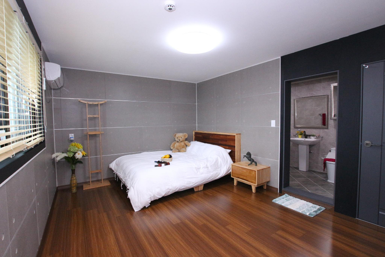 Others 4, Uljin blue ara B pension, Uljin