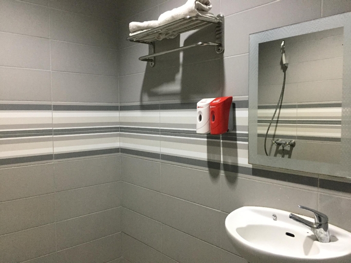 Bathroom 4