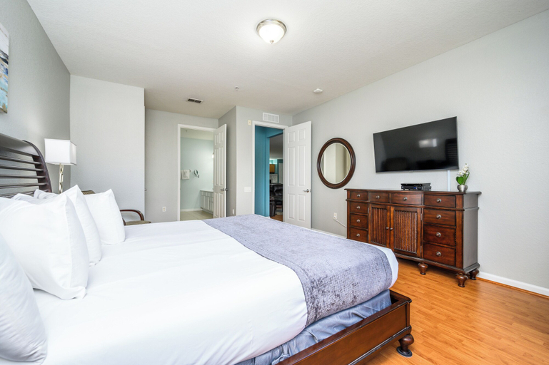 Bedroom 4, Luxury Lakeview, Vista Cay Orlando 1027, Orange