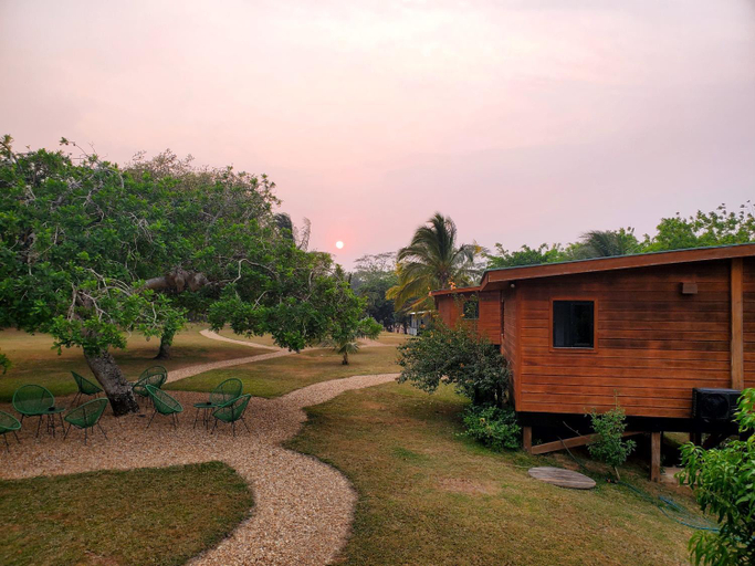 Others 3, Yumas Riverfront Lodge