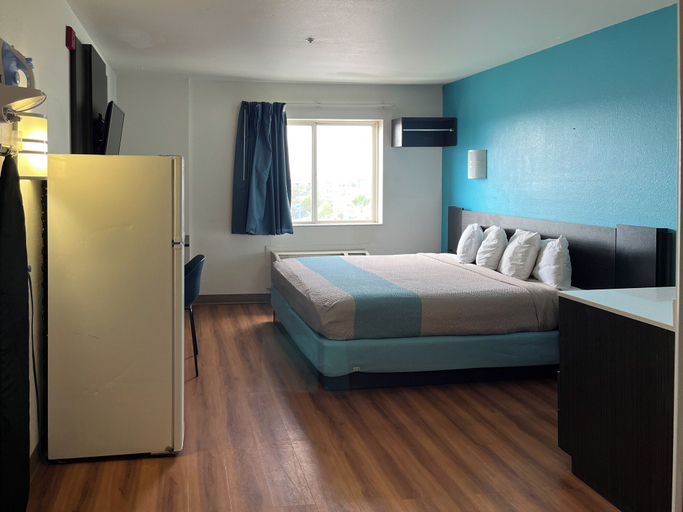 Bedroom 2, Studio 6 – Las Cruces, NM - Telshor, Dona Ana