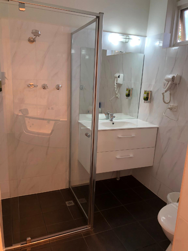 Bathroom 2