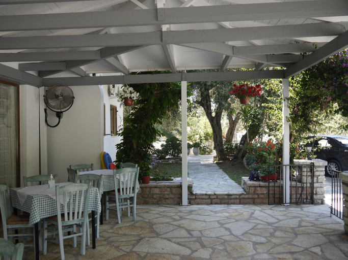 Others 5, Hotel Akropolis, Epirus