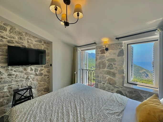 Bedroom 2, Villa Vojnic