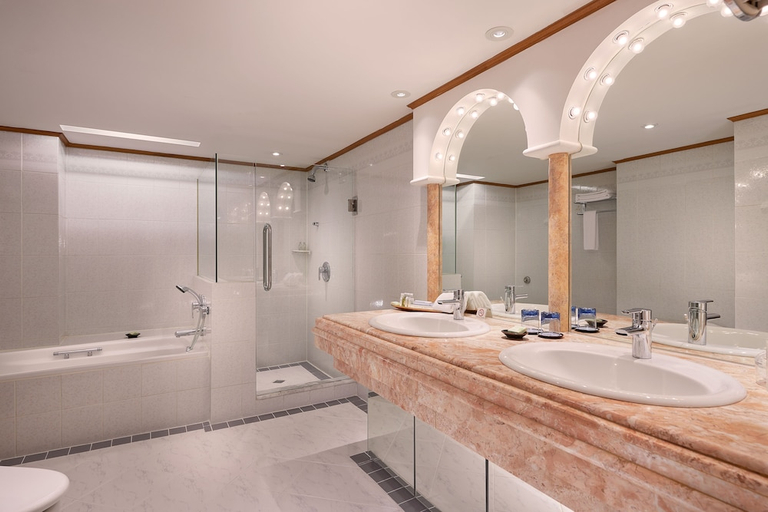 Bathroom 4, The Riviera Hotel Taipei, Taipei City