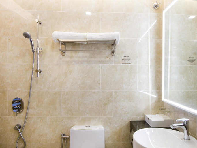 Bathroom 8