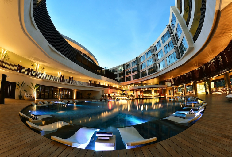 Sport & Beauty 2, HUE HOTELS RESORTS BORACAY, Malay