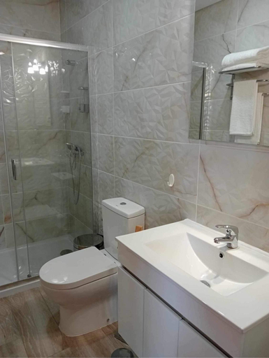 Bathroom, A Fonte, Estarreja