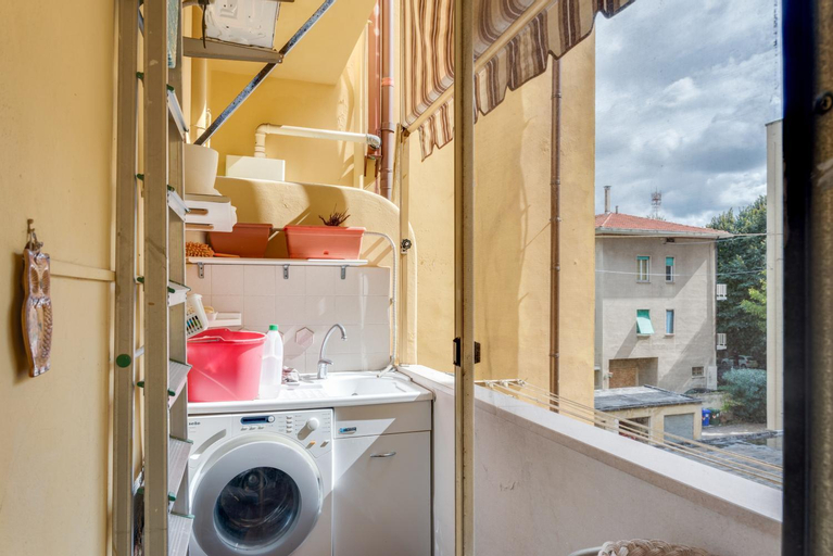 Marradi Apartment with Balcony, Livorno