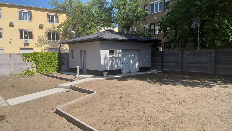 Others 5, Karpatia Vendeghaz 1201 Budapest, Budapesti