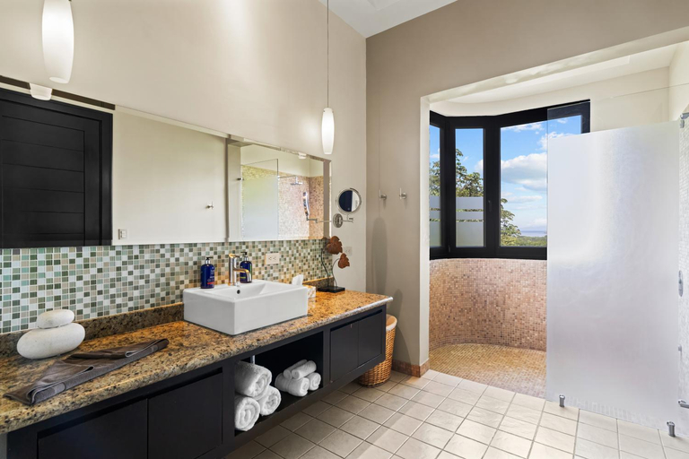 Bathroom 4, Villa Buena Onda, Carrillo