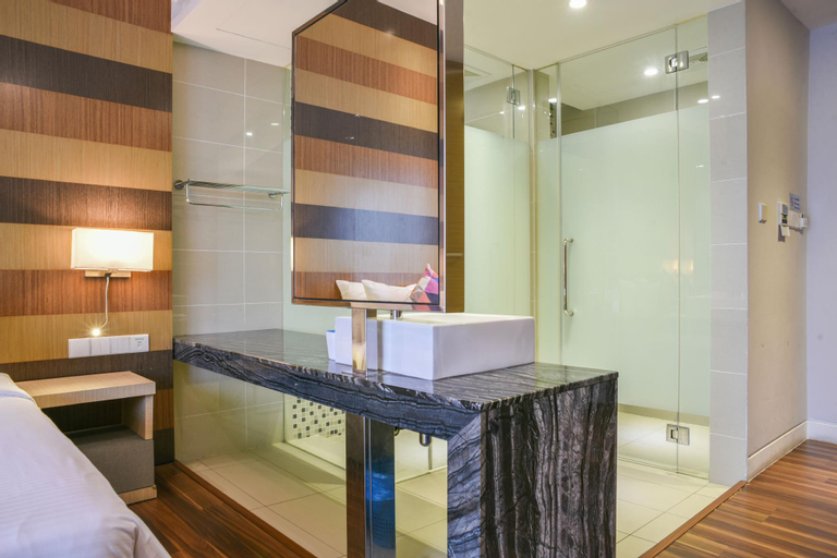 Bathroom 24