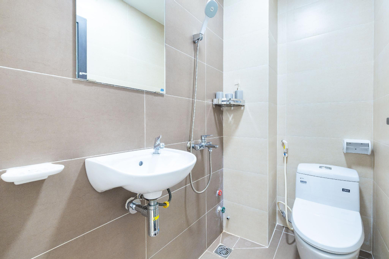Bathroom 11