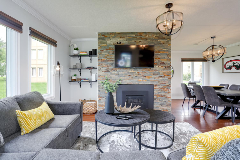 Others 4, Blue Mountain, 3 BR - 108 Mountain Walk Chalet, Grey