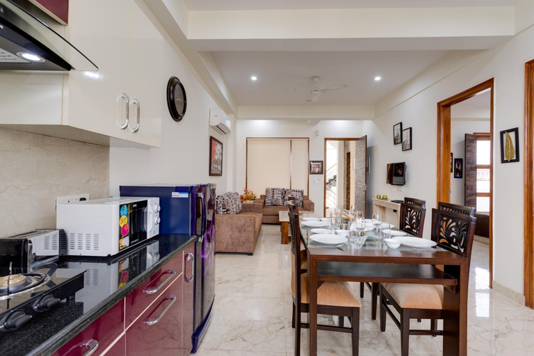 Food & Drinks 3, 2BR private Serviced Apartments near Artemis, Medanta, Fortis Gurgaon with longstay facility, Gurgaon
