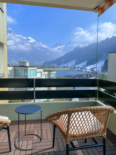Exterior & Views 2, Wunderstay Alpine 203 Chic Studio with Balcony, Mountain and Lake view, Obwalden