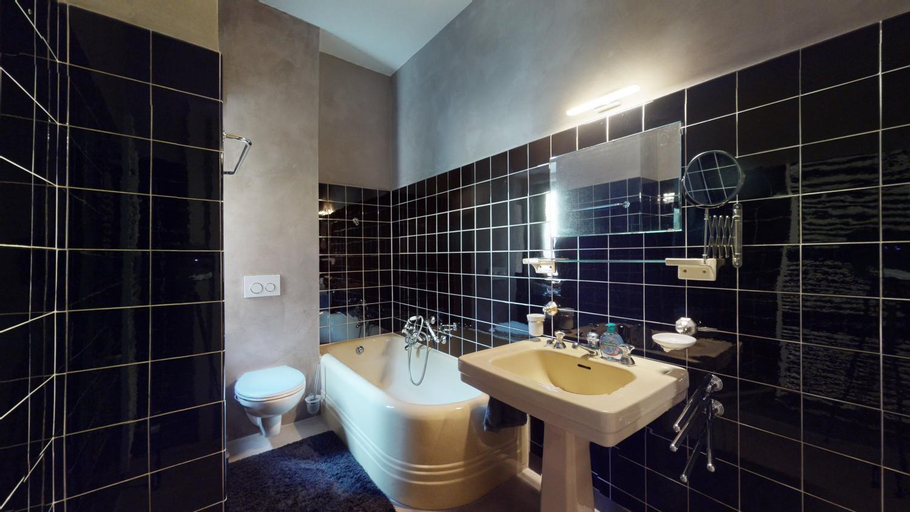 Bedroom 3, Architectural gem with vintage charm, La Chaux-de-Fonds