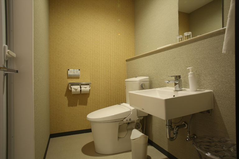 Bathroom 9