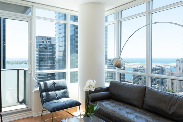 Others 4, Beautiful Modern Toronto Luxurious Scotiabank Arena, Toronto