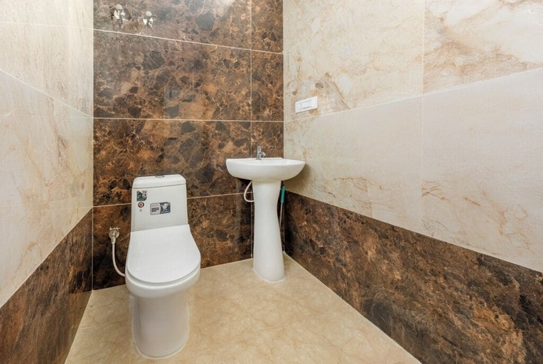 Bathroom 3, iROOMZ Eco Brickmark Serviced Apartments, Mysore