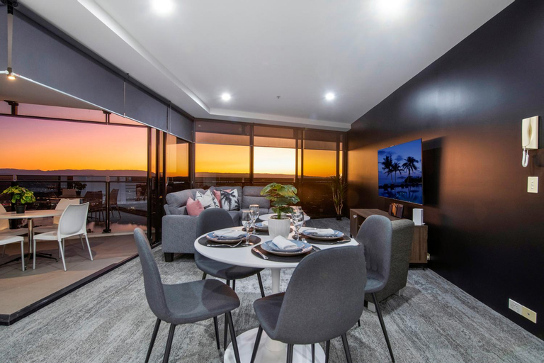Food & Drinks 5, Self-Contained Apartments at Circle on Cavill - Privately Managed - Wow Stay, Gold Coast