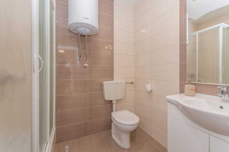 Bathroom 5, Villa Vitis Zadarvillas, Promina
