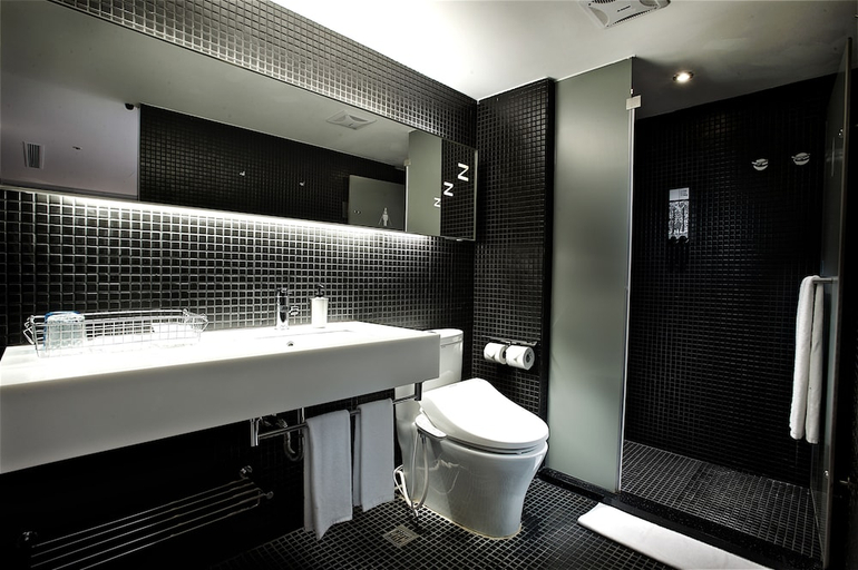 Bathroom 3, Just Sleep Ximending, Taipei City