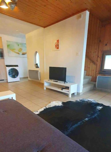 Others 2, Superbe appartement 3.5 avec cheminee, La Gruyère
