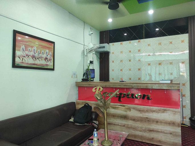Others, Raj Hotel, Baksa