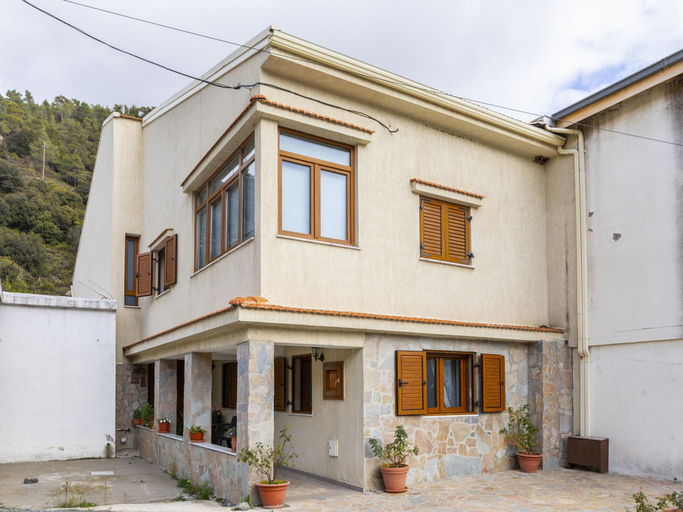 Exterior & Views 2, Troodos Riverside Cottage