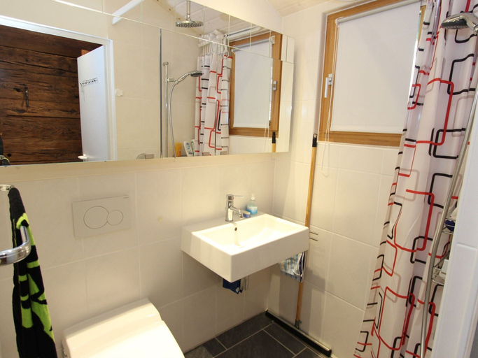 Bathroom, Mountain View Holiday Home in Binntal near Lengtal Deck, Raron